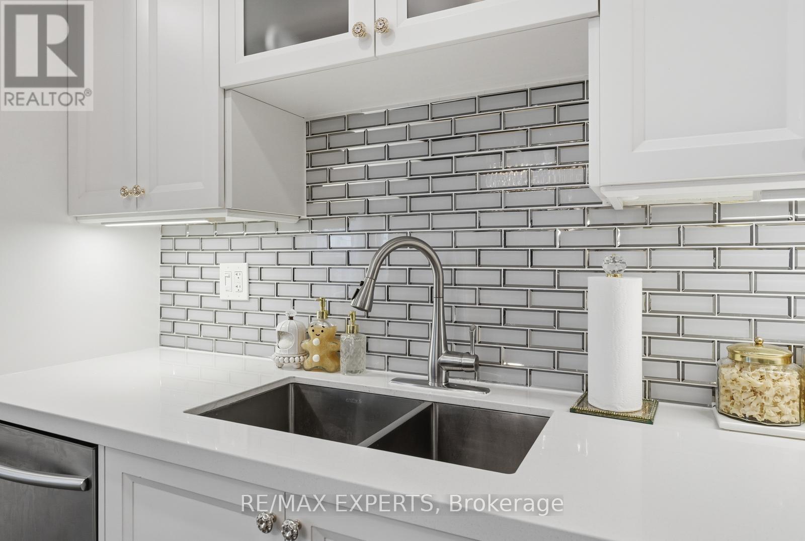 34 Castle Park Boulevard, Vaughan, Ontario  L4H 1M4 - Photo 19 - N12686614