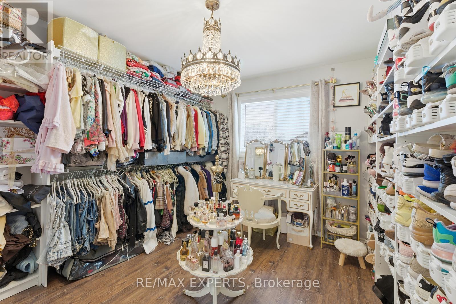 34 Castle Park Boulevard, Vaughan, Ontario  L4H 1M4 - Photo 28 - N12686614