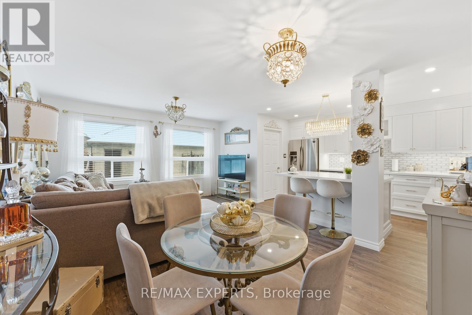 34 Castle Park Boulevard, Vaughan, Ontario  L4H 1M4 - Photo 3 - N12686614