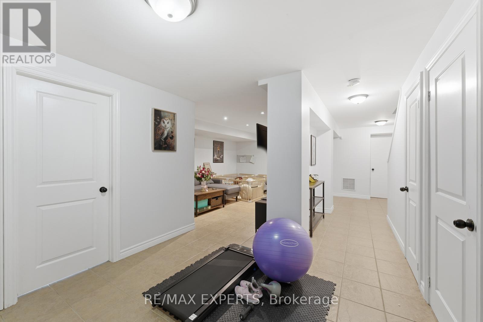 34 Castle Park Boulevard, Vaughan, Ontario  L4H 1M4 - Photo 33 - N12686614