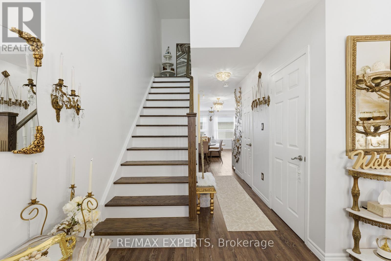 34 Castle Park Boulevard, Vaughan, Ontario  L4H 1M4 - Photo 5 - N12686614