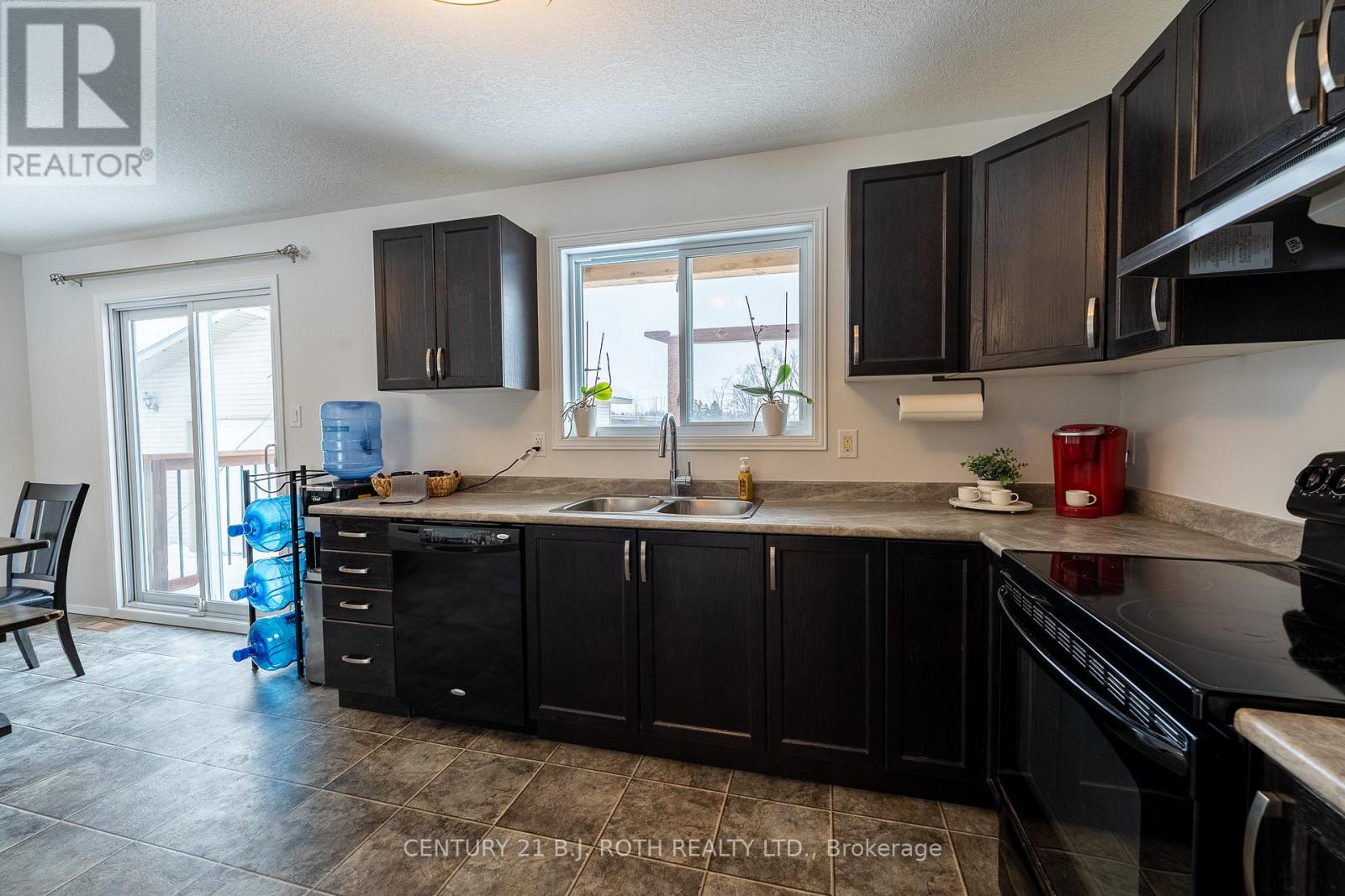 1829 Division Road E, Severn (Ardtrea), Ontario  L3V 0X8 - Photo 12 - S12686494