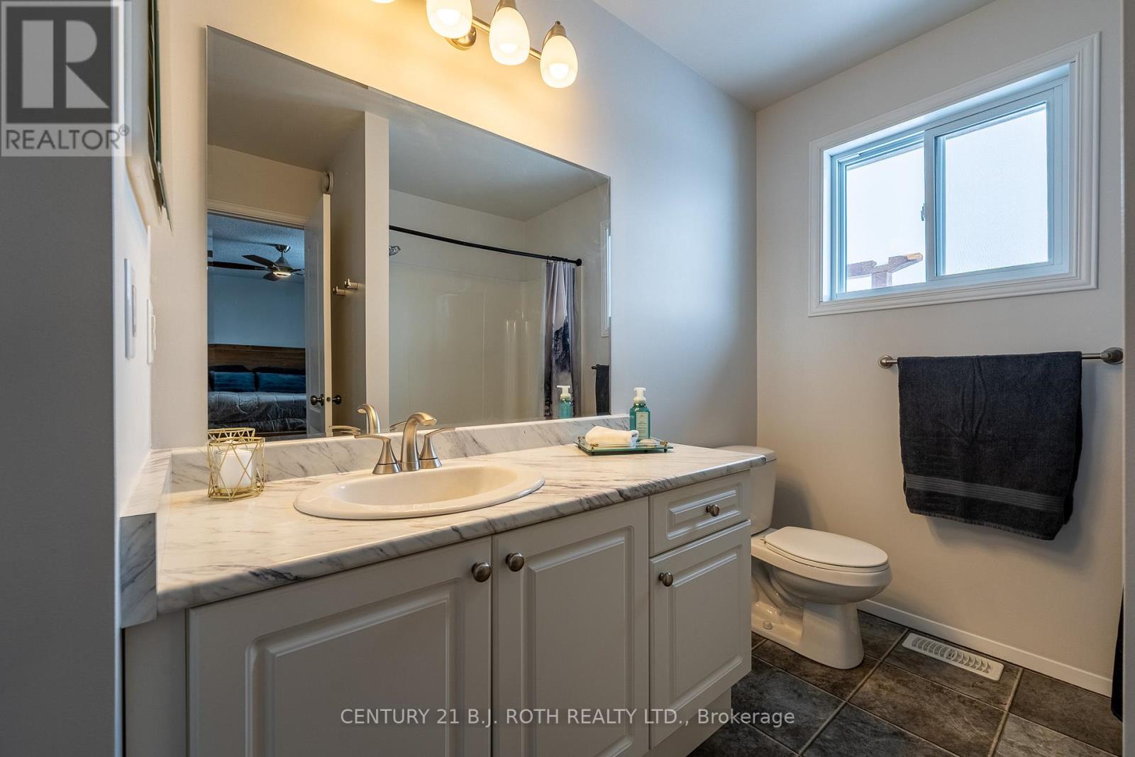 1829 Division Road E, Severn (Ardtrea), Ontario  L3V 0X8 - Photo 16 - S12686494