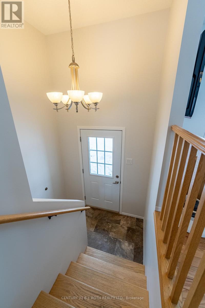 1829 Division Road E, Severn (Ardtrea), Ontario  L3V 0X8 - Photo 5 - S12686494