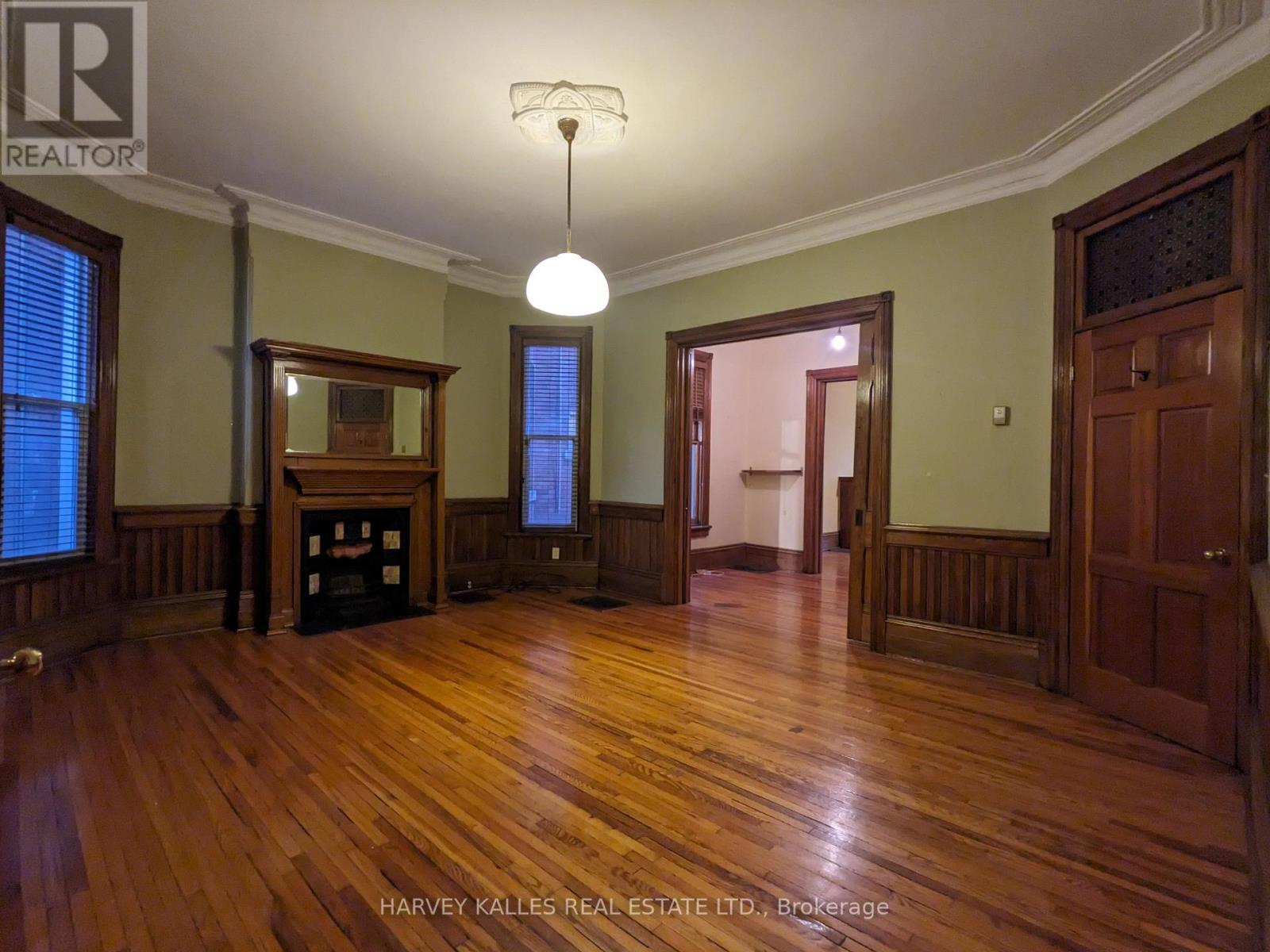 Main - 600 Huron Street, Toronto, Ontario  M5R 2R7 - Photo 5 - C12684980