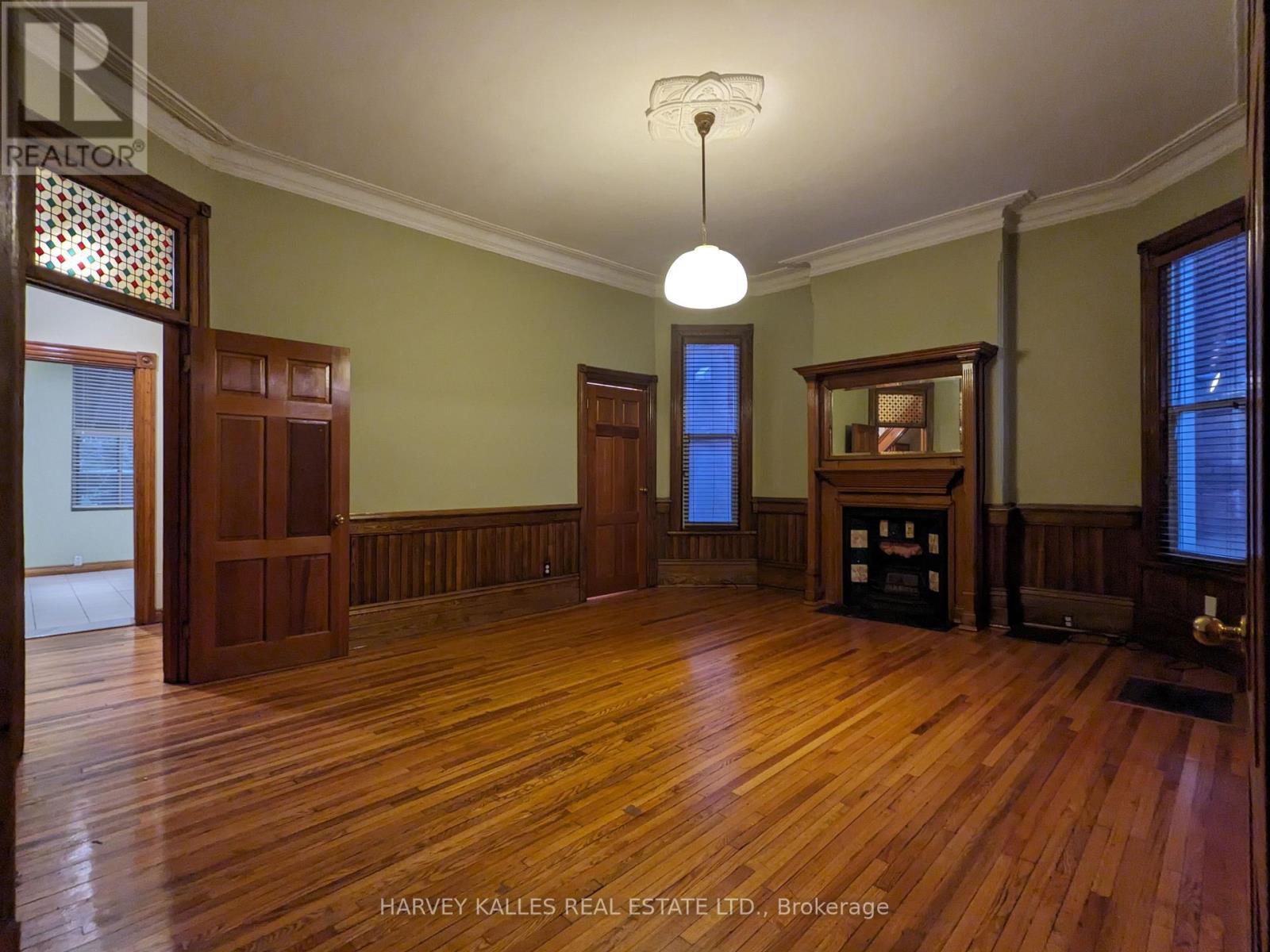 Main - 600 Huron Street, Toronto, Ontario  M5R 2R7 - Photo 4 - C12684980