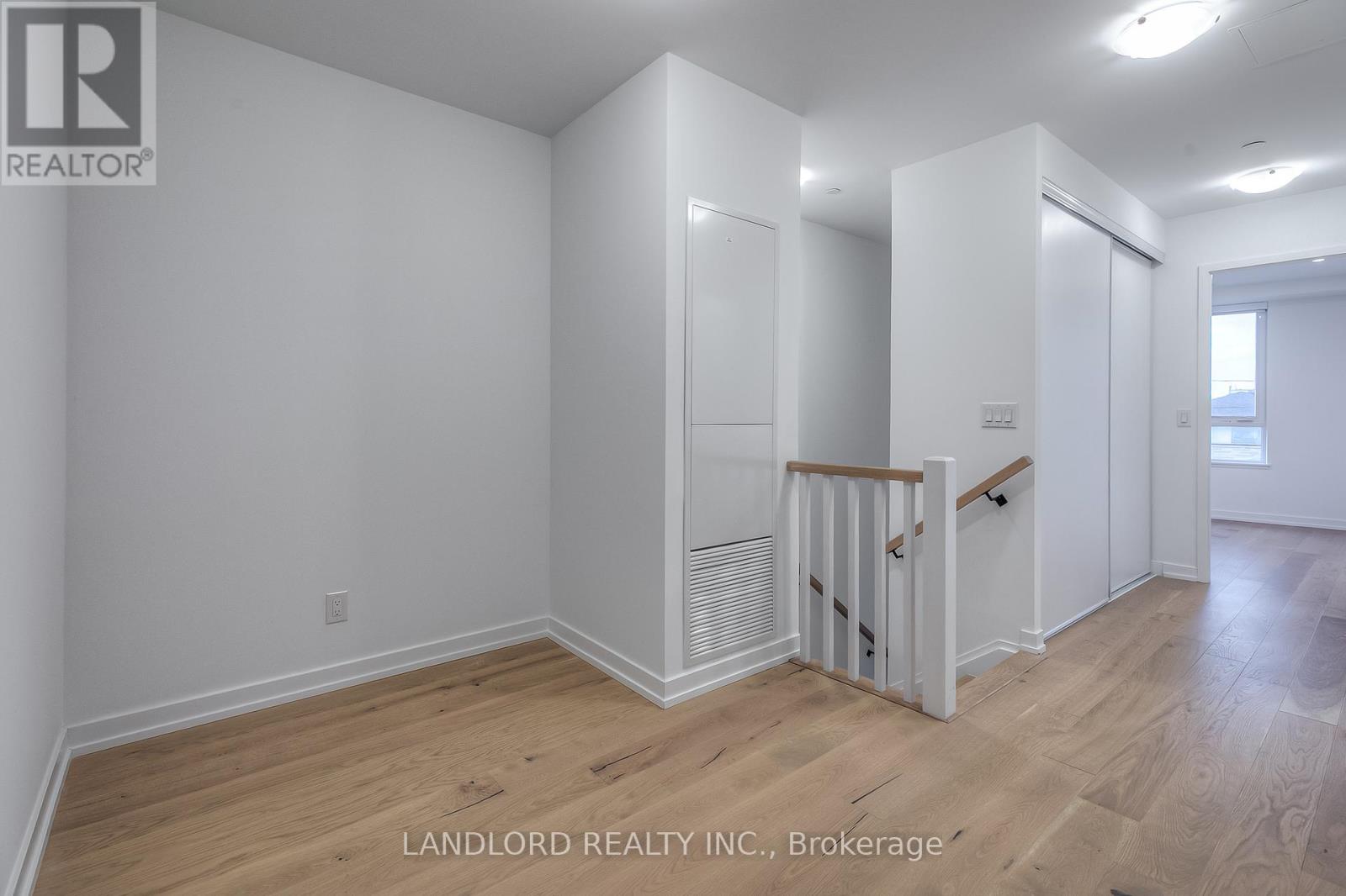 104 - 15 Maryport Avenue, Toronto, Ontario  M3M 0E1 - Photo 9 - W12686496