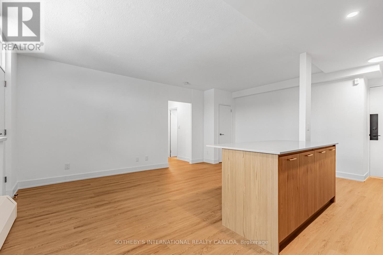 605 - 135 Tyndall Avenue, Toronto, Ontario  M6K 2G3 - Photo 13 - W12686504