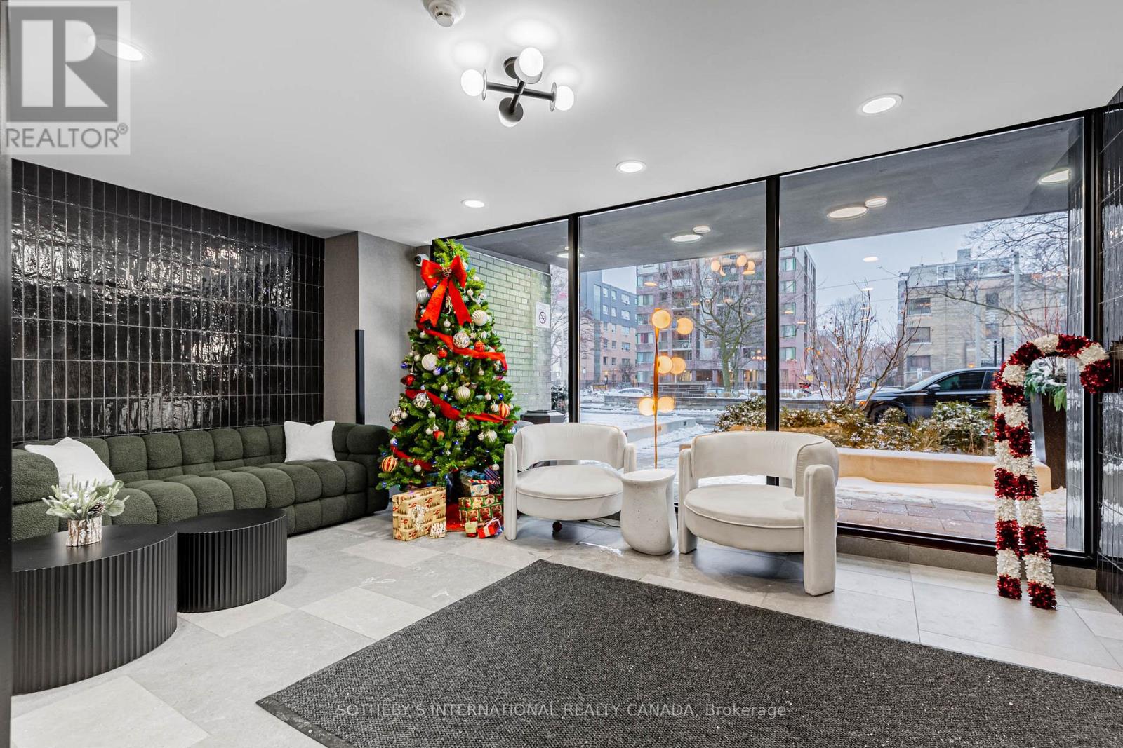 605 - 135 Tyndall Avenue, Toronto, Ontario  M6K 2G3 - Photo 4 - W12686504