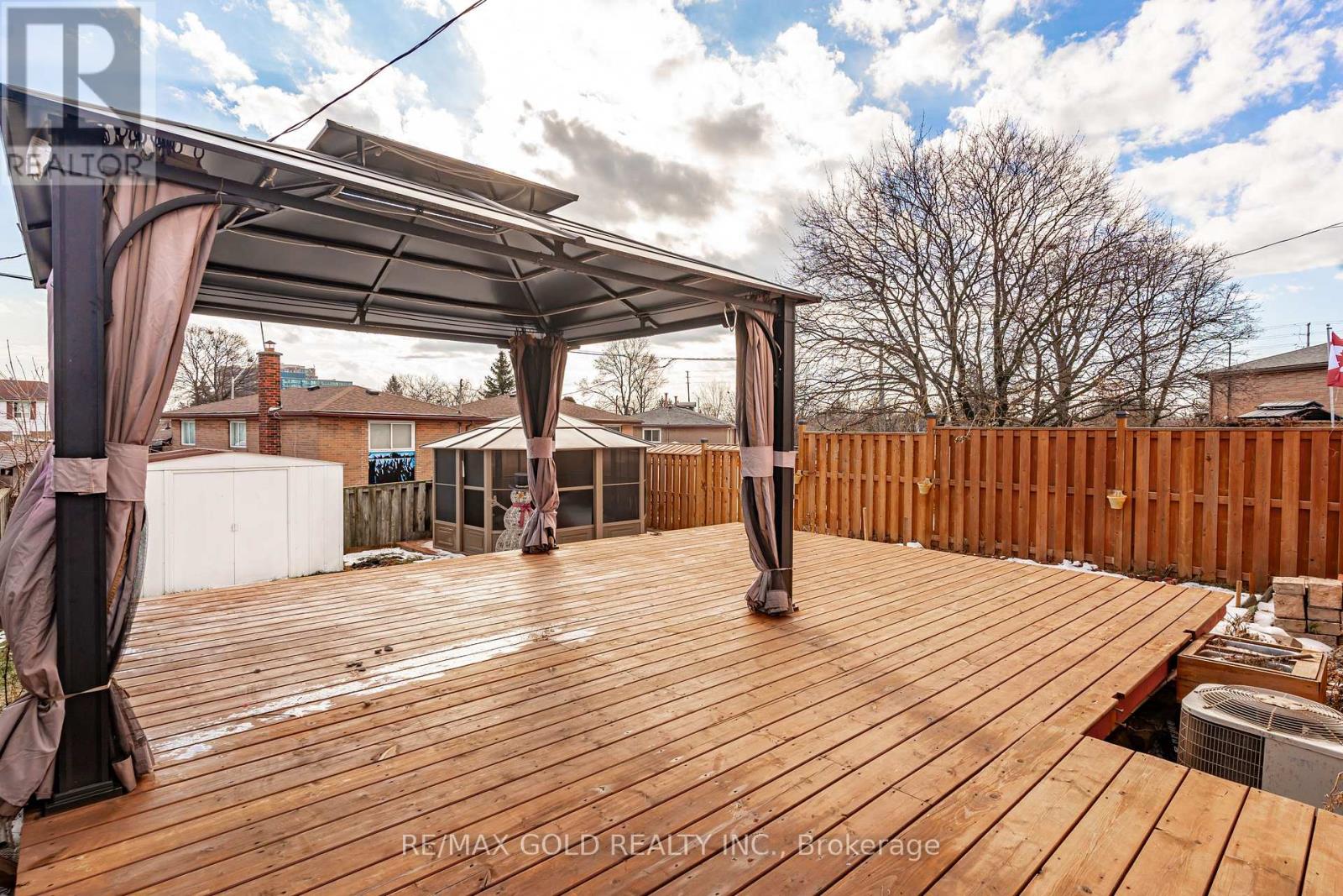 9 Dalton Place, Brampton, Ontario  L6T 1N6 - Photo 34 - W12686522