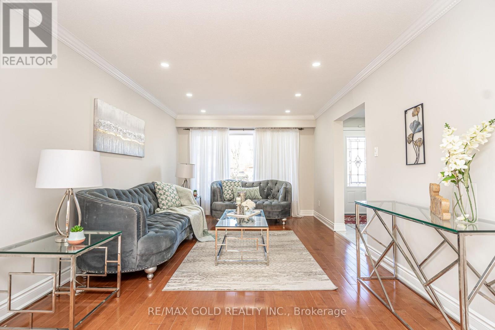 9 Dalton Place, Brampton, Ontario  L6T 1N6 - Photo 7 - W12686522