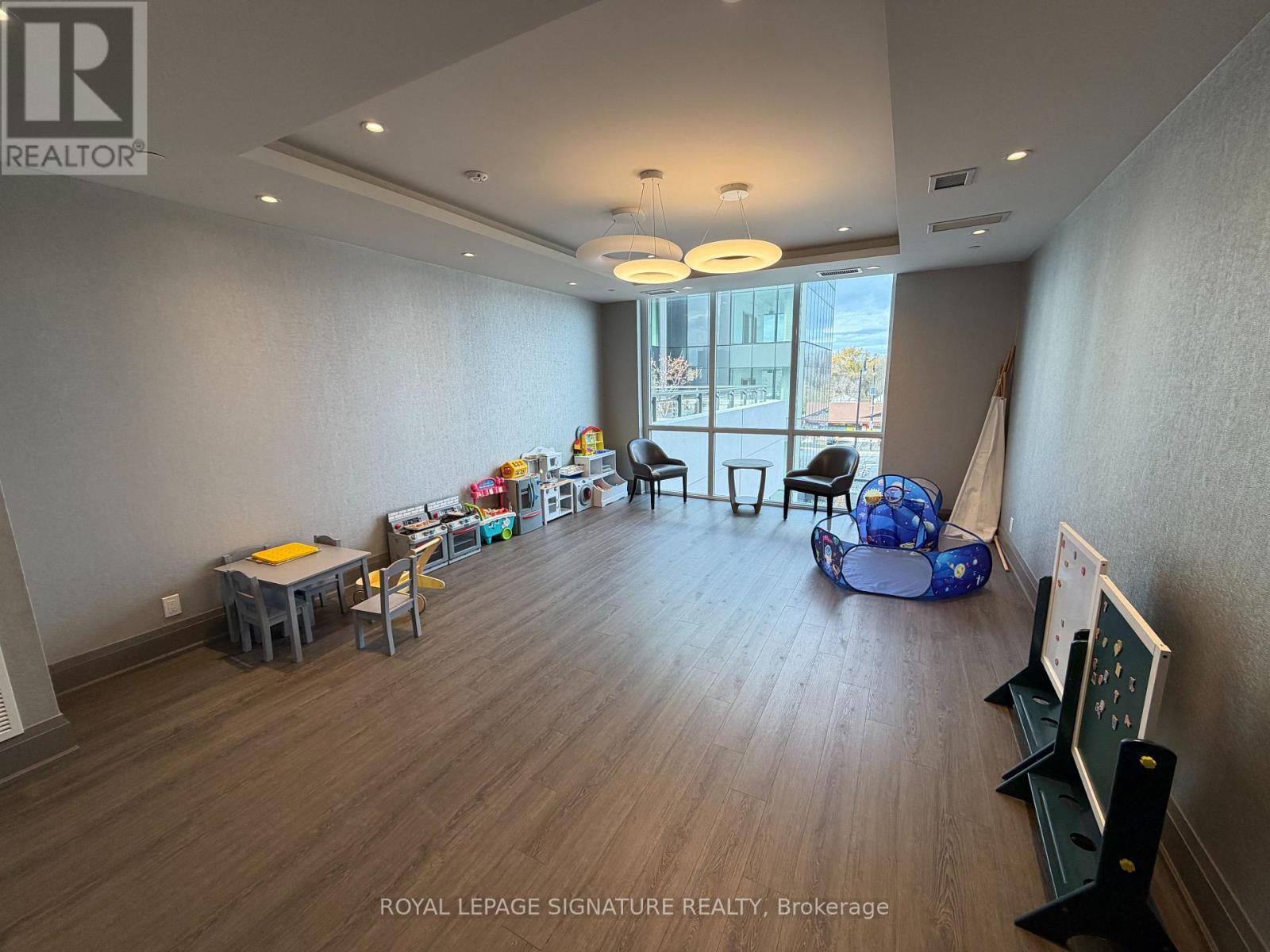 702 - 15 Lynch Street, Brampton, Ontario  L6W 0C7 - Photo 17 - W12686544