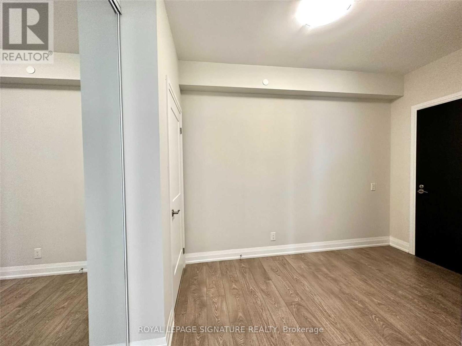 702 - 15 Lynch Street, Brampton, Ontario  L6W 0C7 - Photo 4 - W12686544