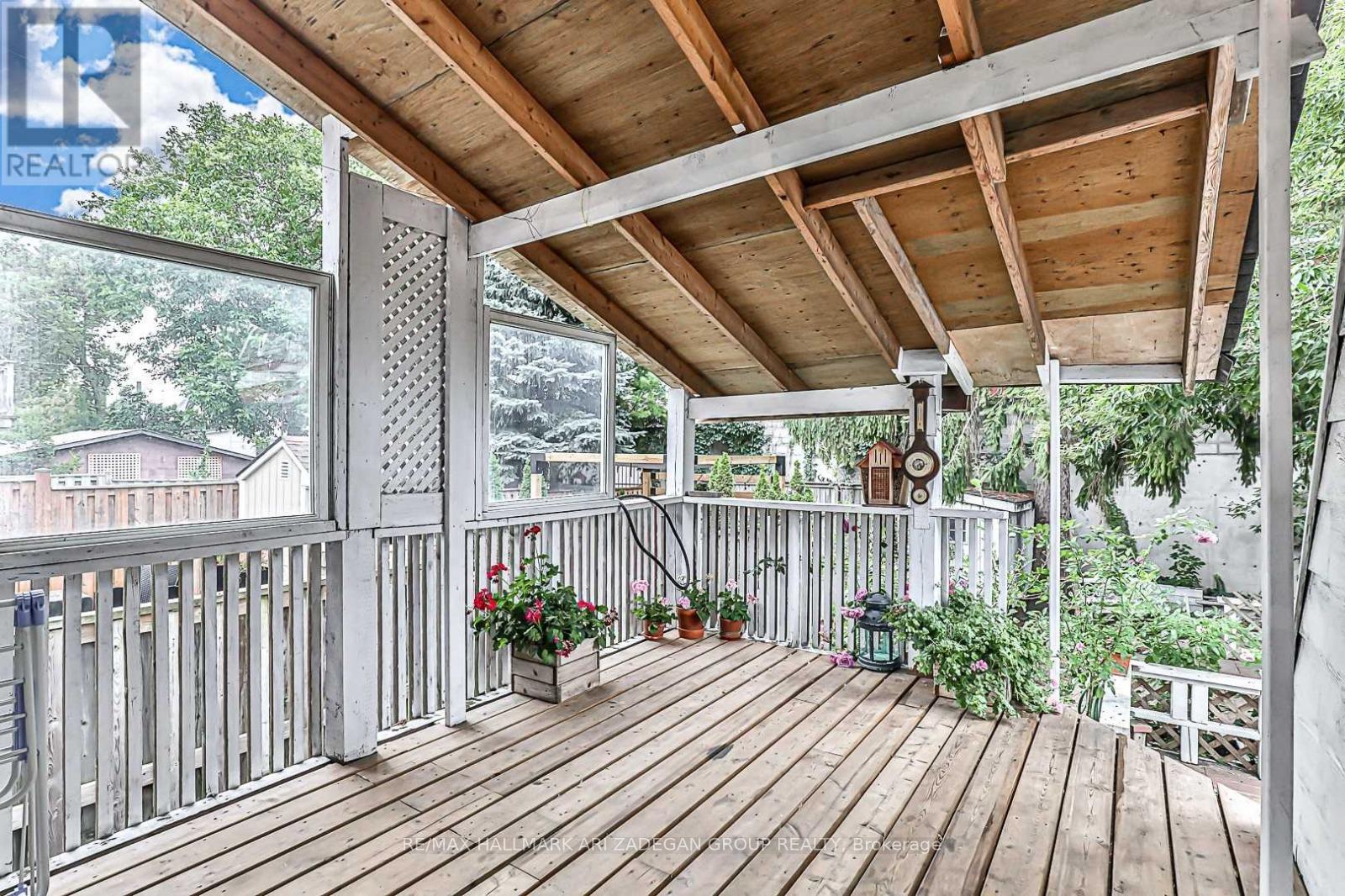 75 Fairfield Avenue, Toronto, Ontario  M8W 1R6 - Photo 14 - W12686700