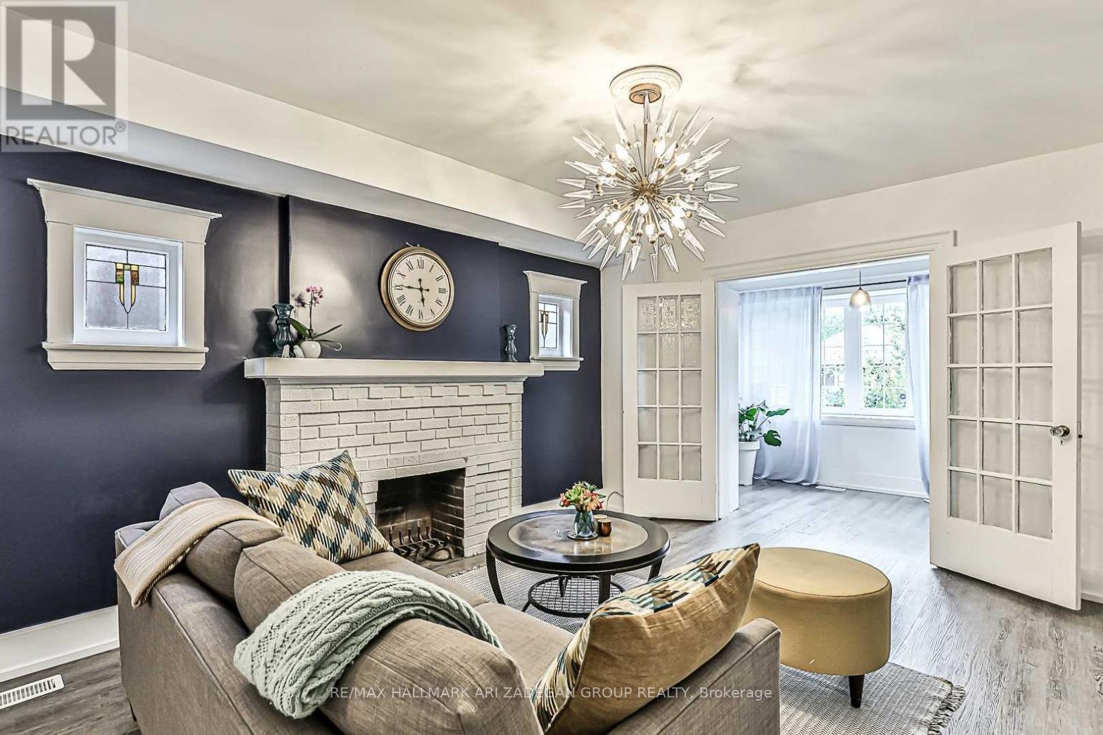 75 Fairfield Avenue, Toronto, Ontario  M8W 1R6 - Photo 4 - W12686700