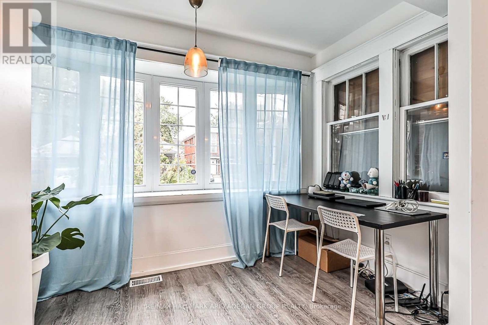 75 Fairfield Avenue, Toronto, Ontario  M8W 1R6 - Photo 5 - W12686700