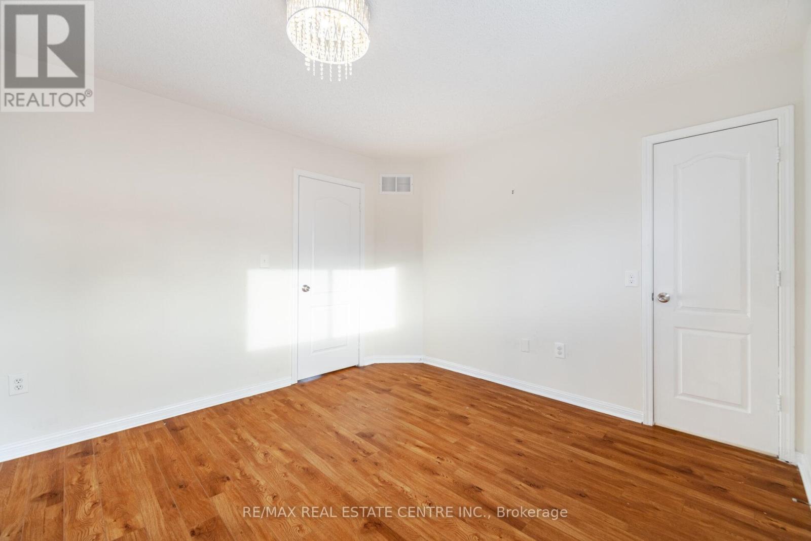 454 Collis Court, Milton, Ontario  L9T 5N1 - Photo 18 - W12686708