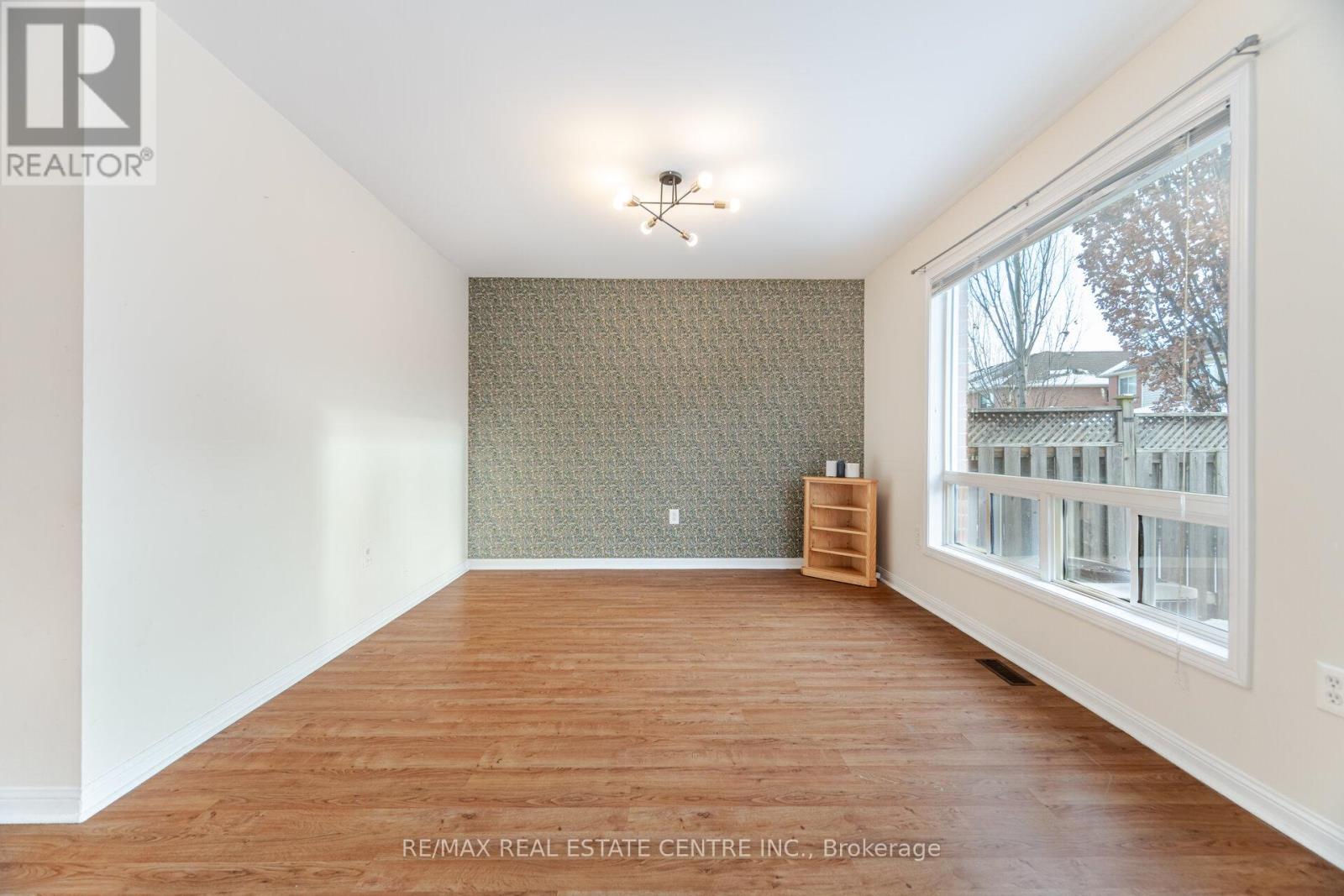 454 Collis Court, Milton, Ontario  L9T 5N1 - Photo 8 - W12686708