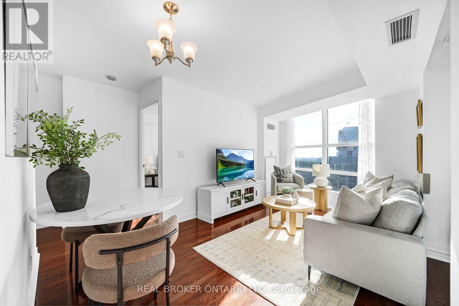 1005 - 1 Elm Drive W, Mississauga, Ontario  L5B 4M1 - Photo 9 - W12686740