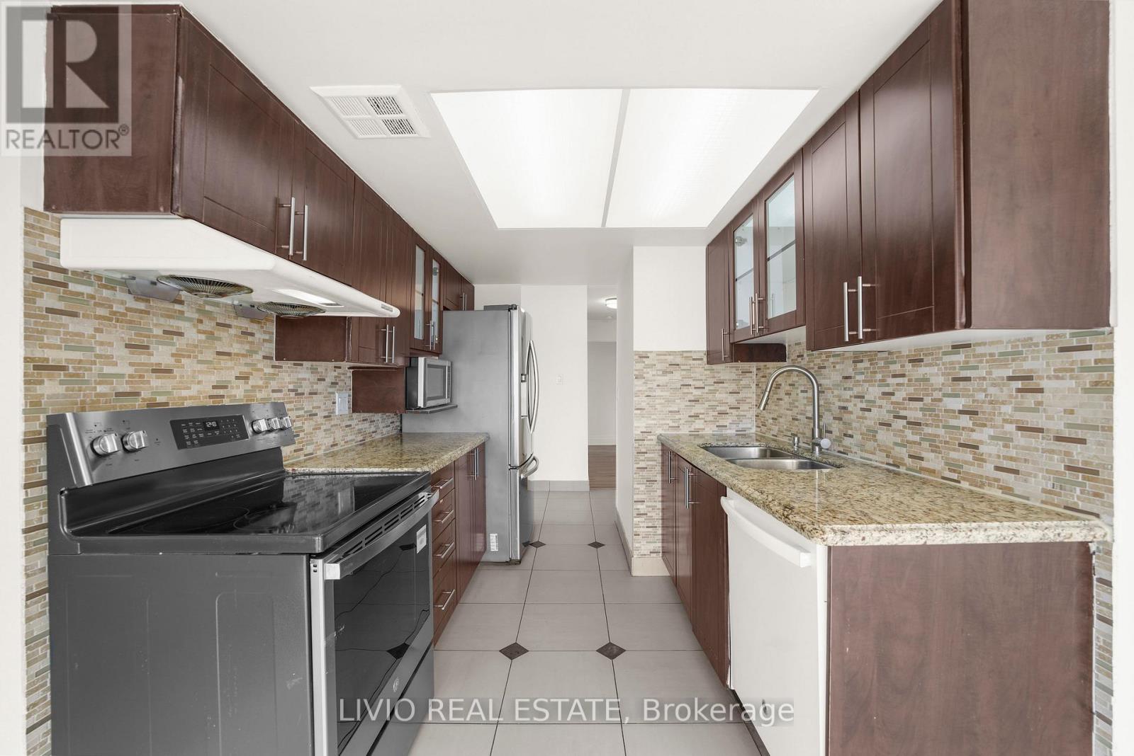 1411 - 10 Markbrook Lane, Toronto, Ontario  M9V 5E3 - Photo 15 - W12686774