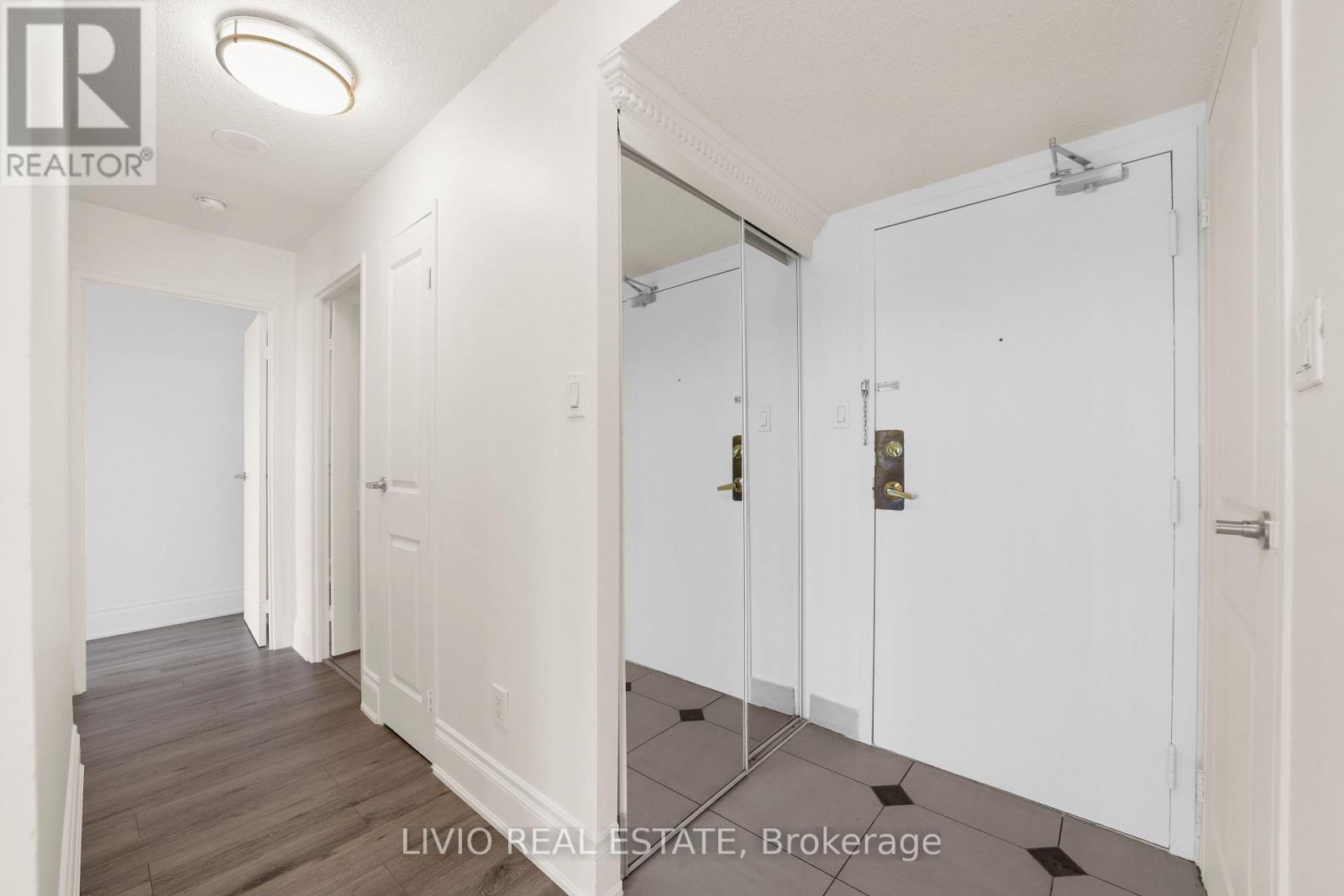 1411 - 10 Markbrook Lane, Toronto, Ontario  M9V 5E3 - Photo 4 - W12686774