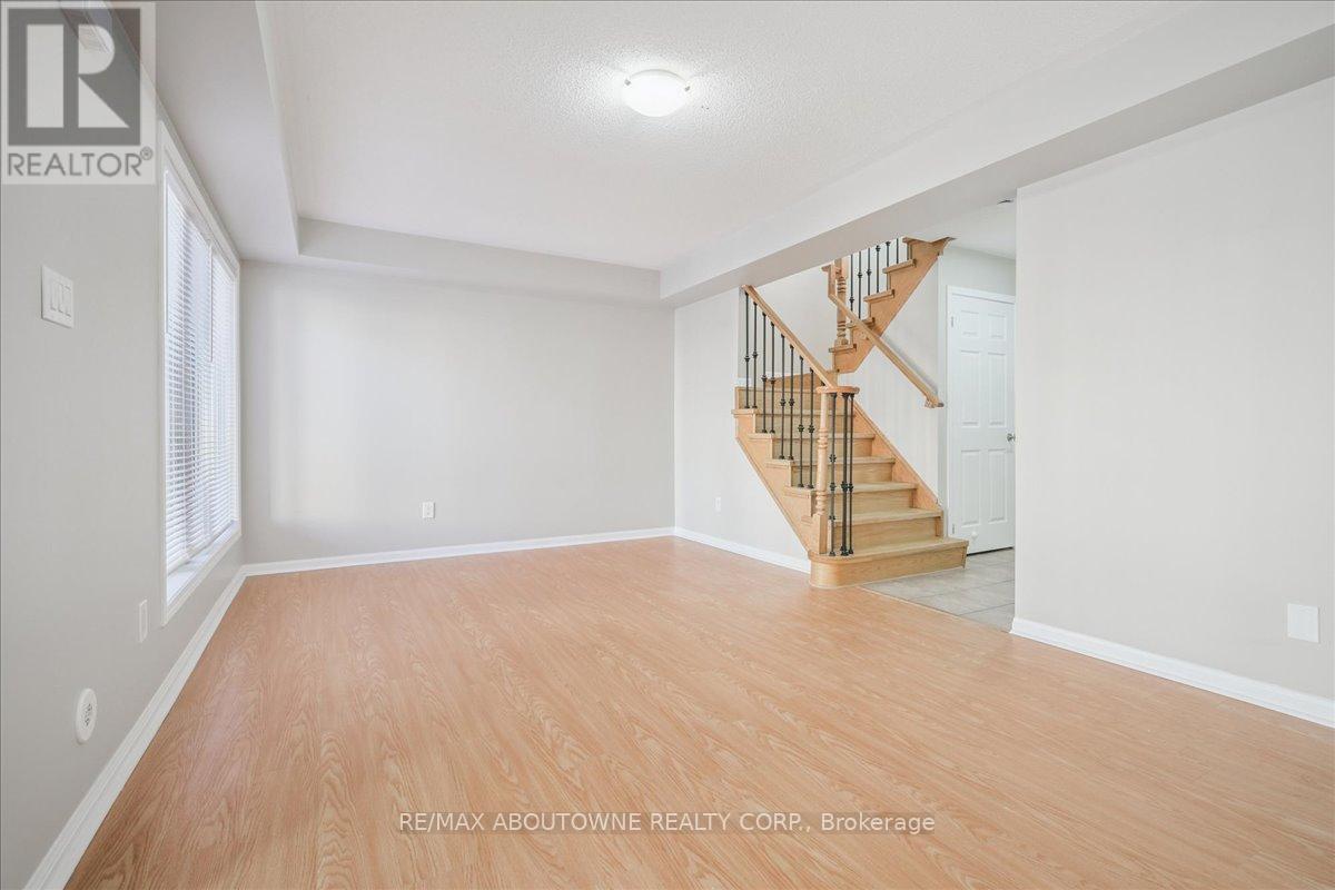 884 Jempson Path, Milton, Ontario  L9T 0Z5 - Photo 4 - W12686790