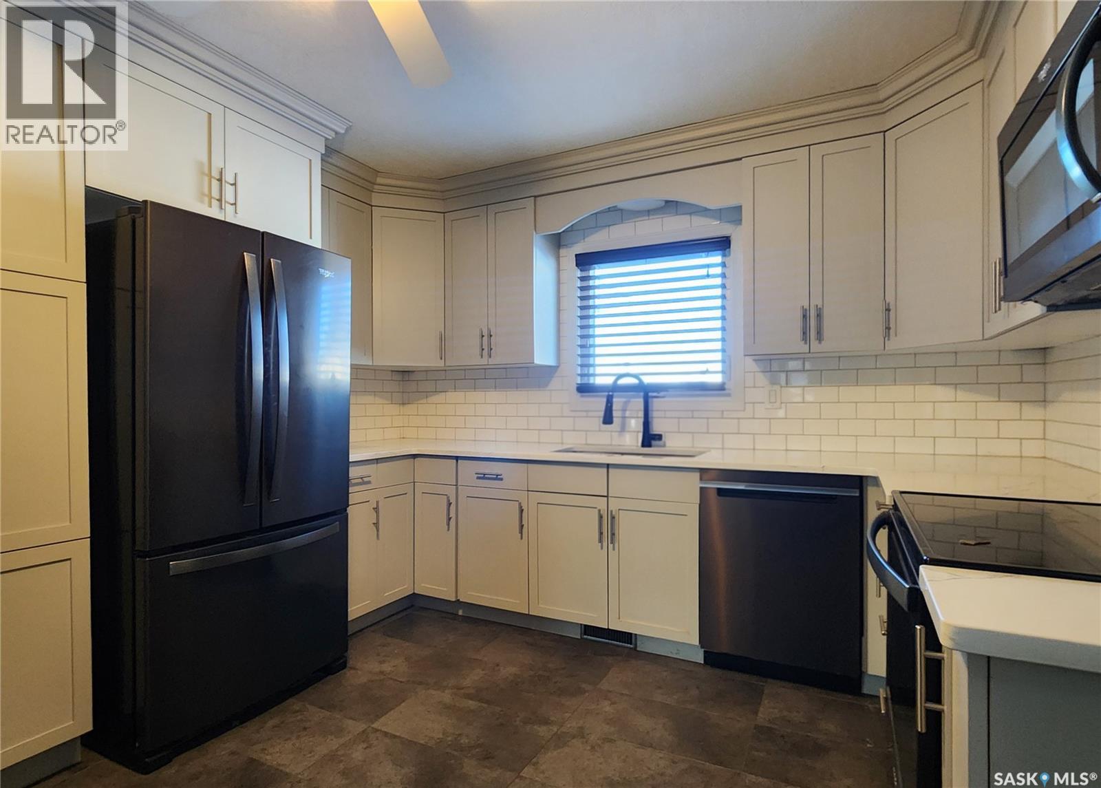 1032 Main Street, Melville, Saskatchewan  S0A 2P0 - Photo 11 - SK026622