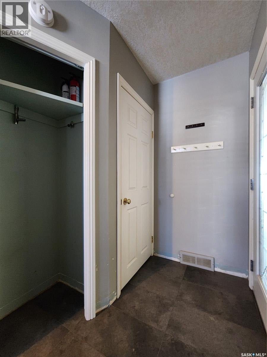 1032 Main Street, Melville, Saskatchewan  S0A 2P0 - Photo 8 - SK026622