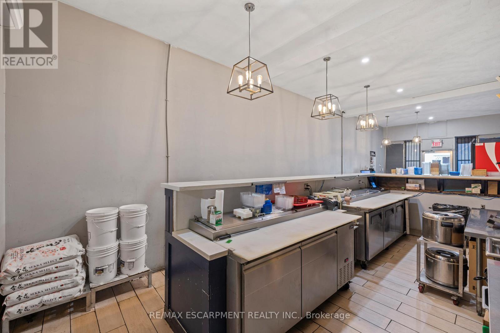 542 Concession Street, Hamilton, Ontario  L8V 1A9 - Photo 12 - X12686646