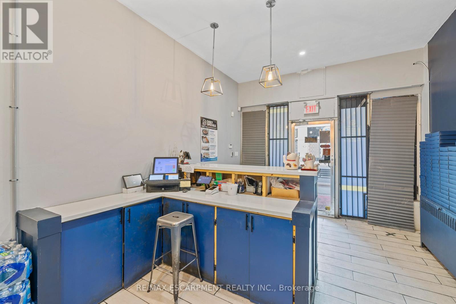 542 Concession Street, Hamilton, Ontario  L8V 1A9 - Photo 9 - X12686646