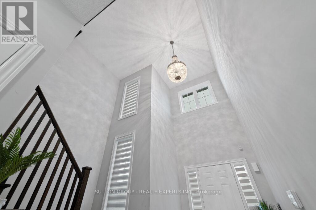 4466 Saw Mill Drive, Niagara Falls, Ontario  L2G 0G2 - Photo 5 - X12686730