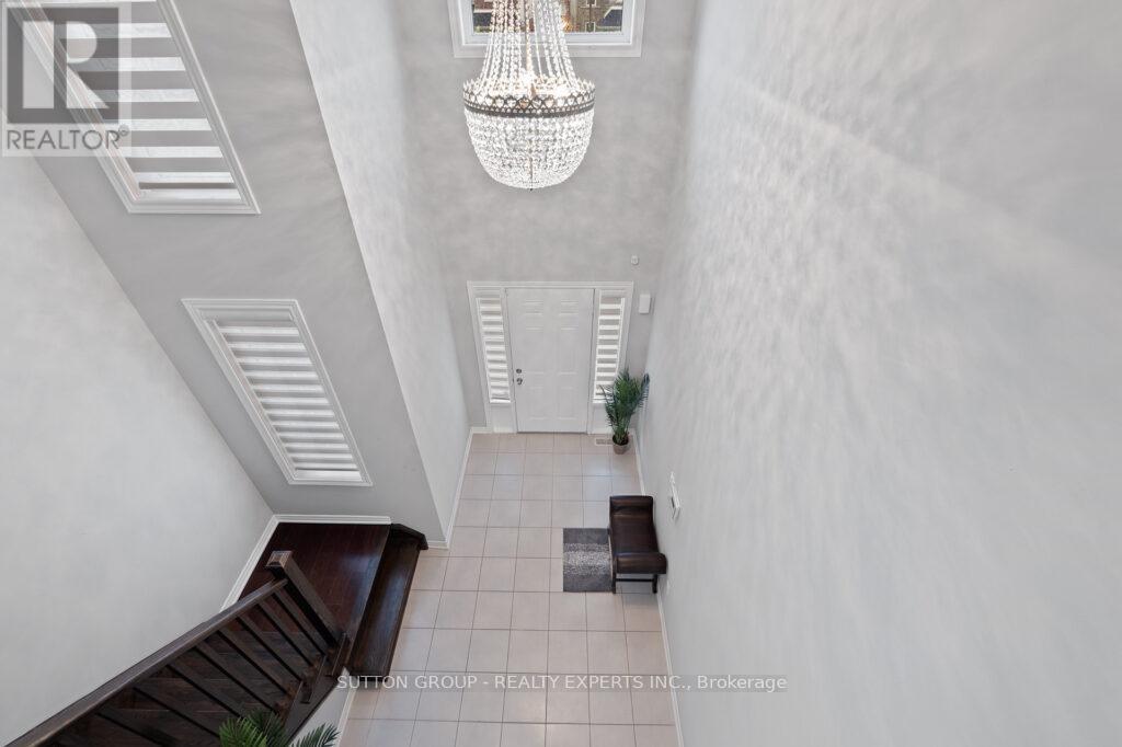 4466 Saw Mill Drive, Niagara Falls, Ontario  L2G 0G2 - Photo 6 - X12686730