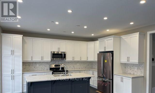 42 Milt Schmidt Street, Kitchener, Ontario  N2R 0T2 - Photo 10 - X12686768