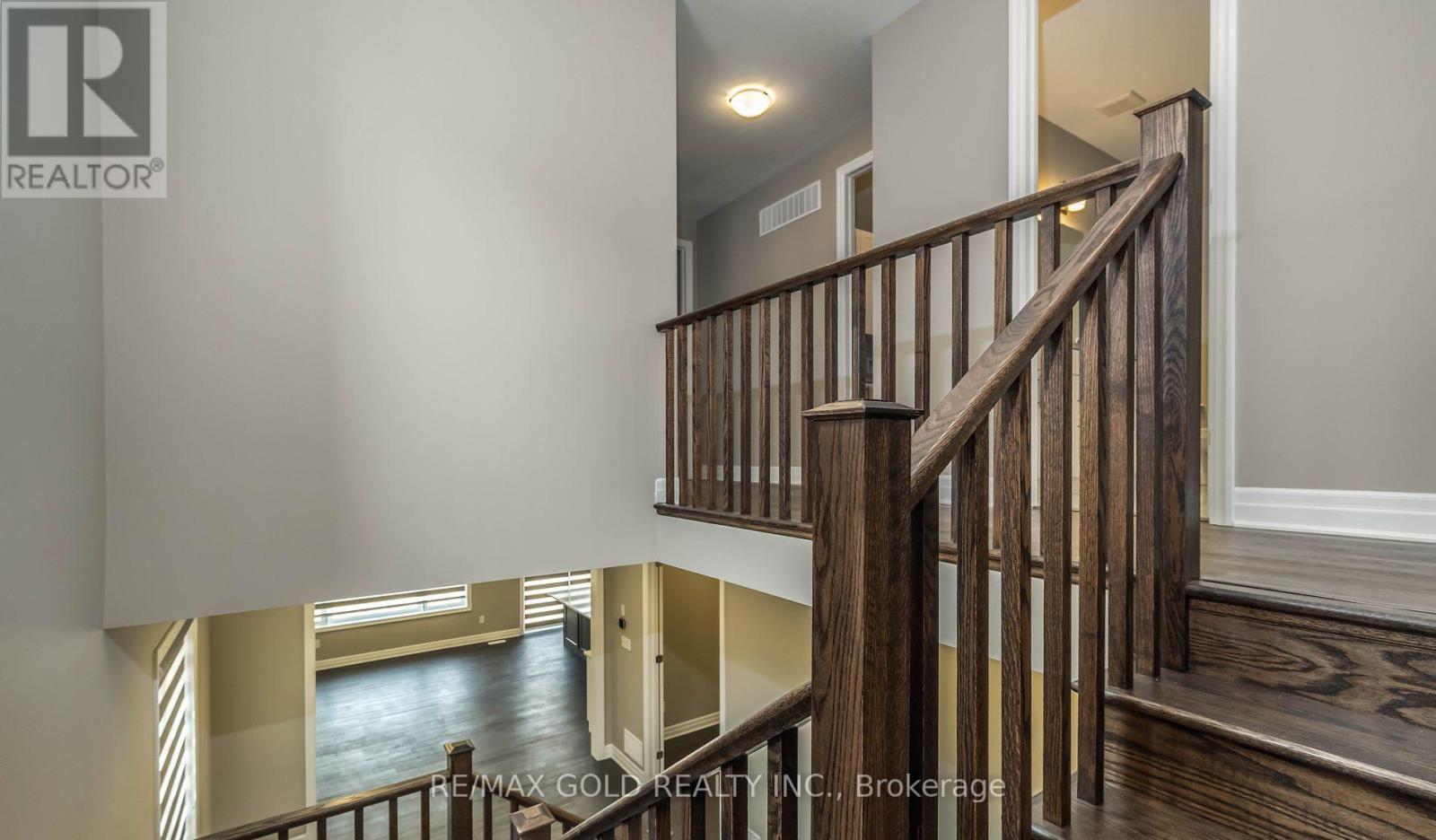 42 Milt Schmidt Street, Kitchener, Ontario  N2R 0T2 - Photo 13 - X12686768