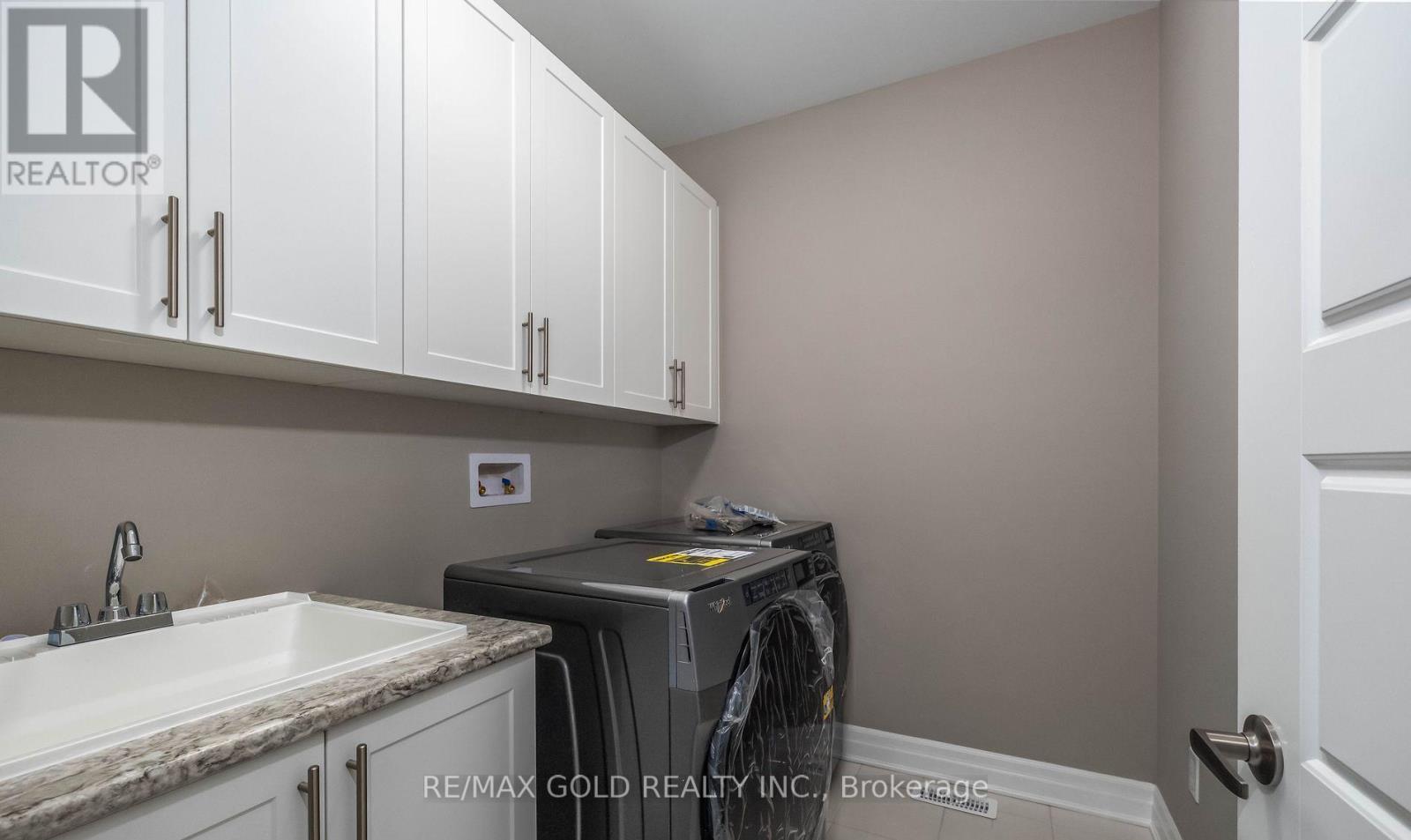 42 Milt Schmidt Street, Kitchener, Ontario  N2R 0T2 - Photo 19 - X12686768