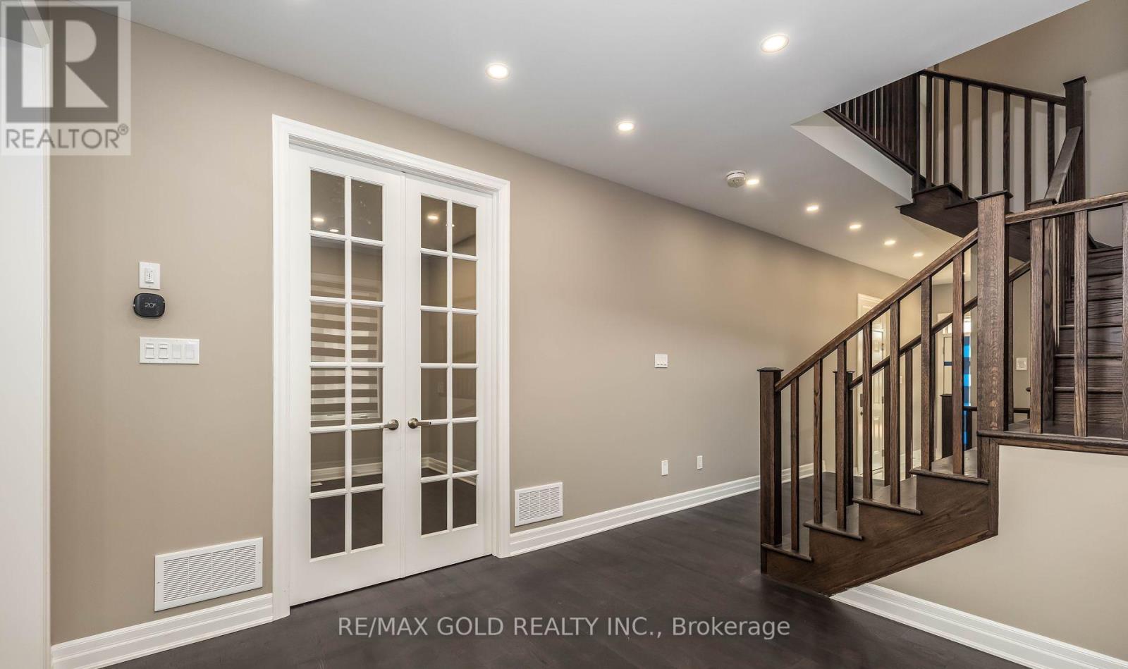 42 Milt Schmidt Street, Kitchener, Ontario  N2R 0T2 - Photo 27 - X12686768