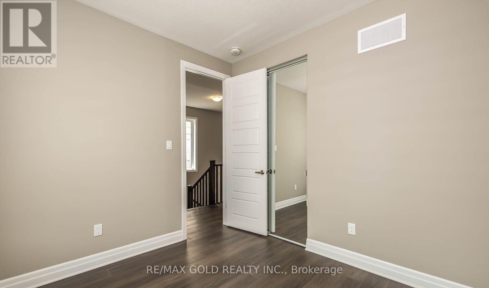 42 Milt Schmidt Street, Kitchener, Ontario  N2R 0T2 - Photo 30 - X12686768