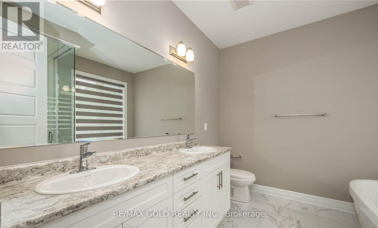 42 Milt Schmidt Street, Kitchener, Ontario  N2R 0T2 - Photo 32 - X12686768