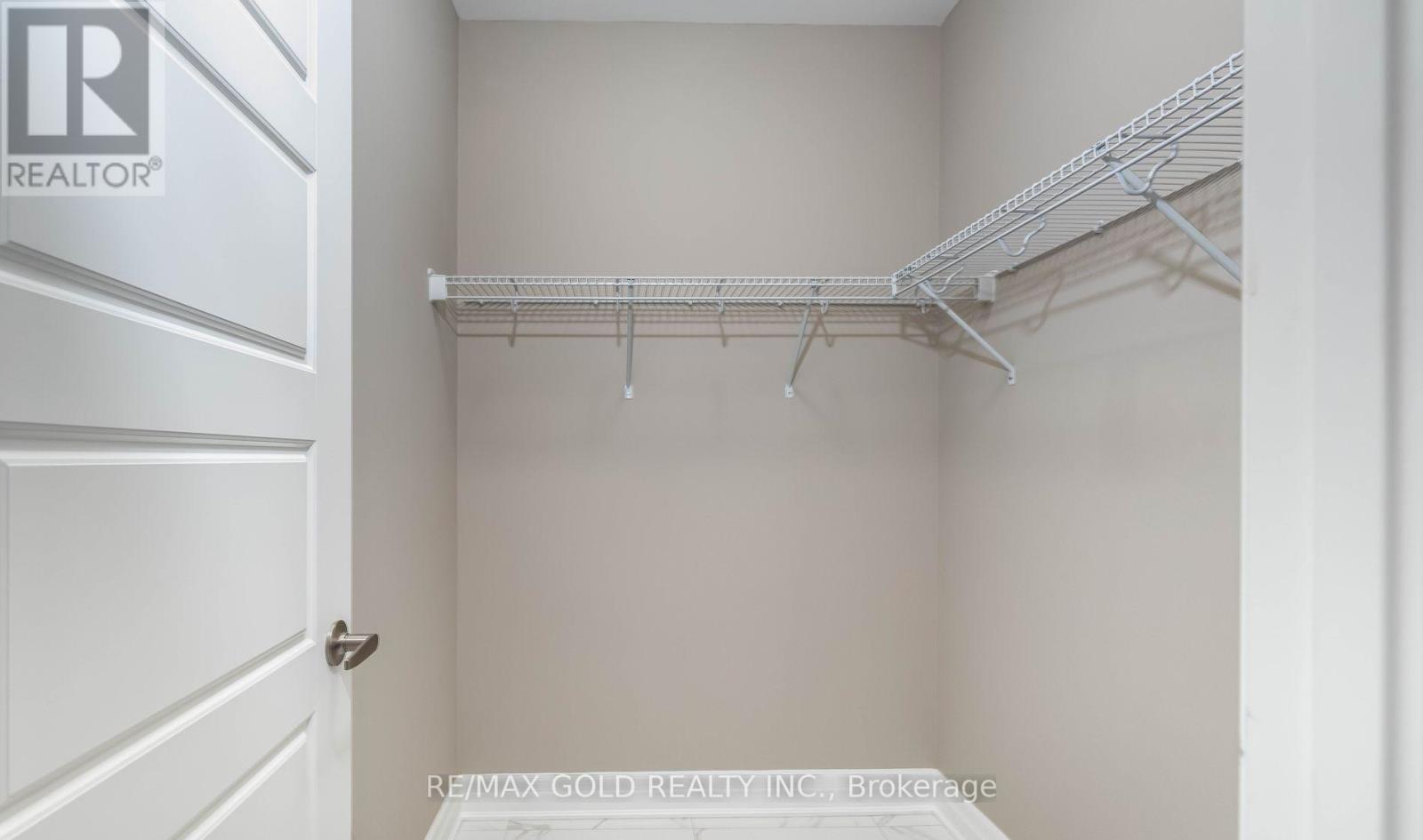 42 Milt Schmidt Street, Kitchener, Ontario  N2R 0T2 - Photo 4 - X12686768