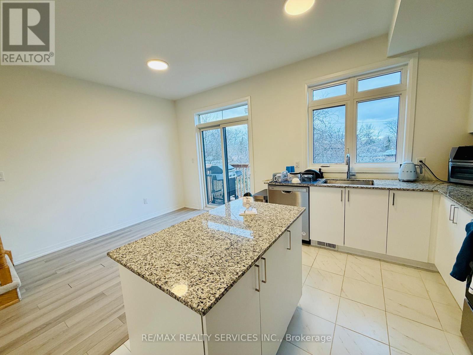 57 - 150 Glendale Avenue, St. Catharines, Ontario  L2T 2K1 - Photo 16 - X12653450