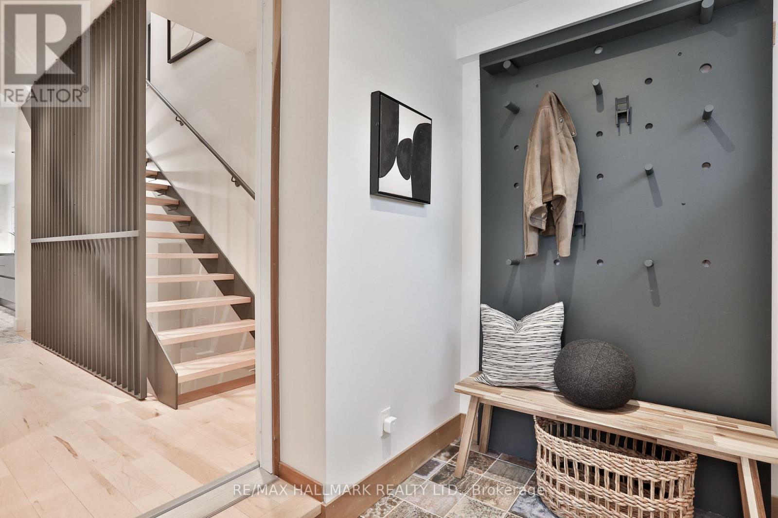 35 Palmerston Gardens, Toronto, Ontario  M6G 1V8 - Photo 17 - C12686528