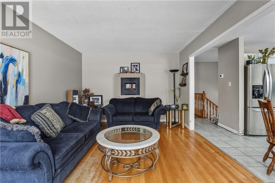 4500 Caroline Avenue, Sudbury, Ontario  P3P 1k8 - Photo 4 - 2126062