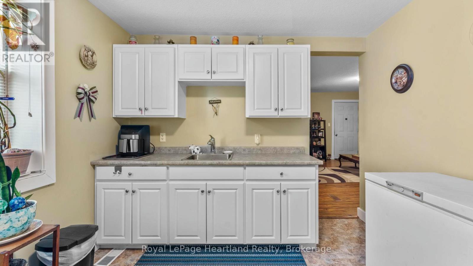 54 St David Street, Goderich, Ontario  N7A 1L5 - Photo 15 - X12687014