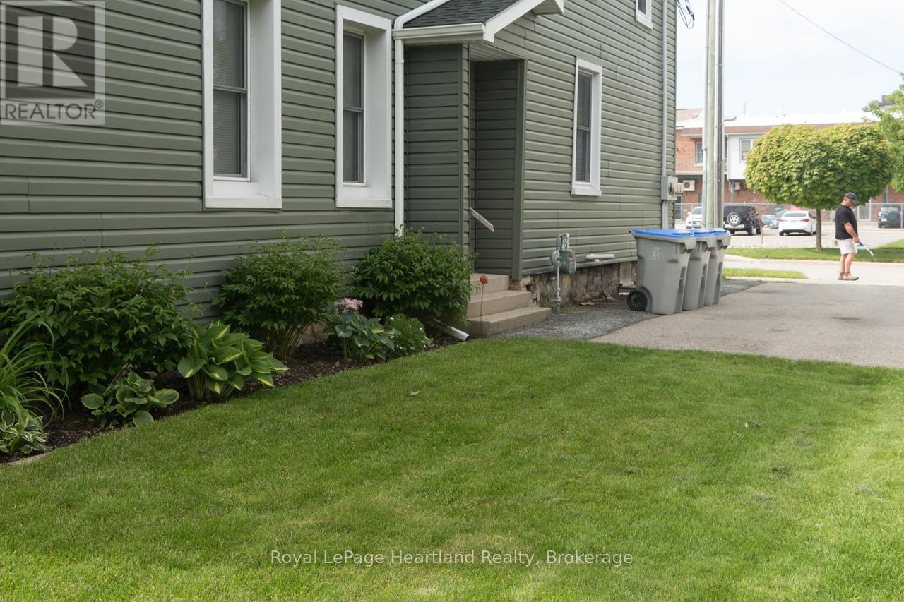 54 St David Street, Goderich, Ontario  N7A 1L5 - Photo 30 - X12687014
