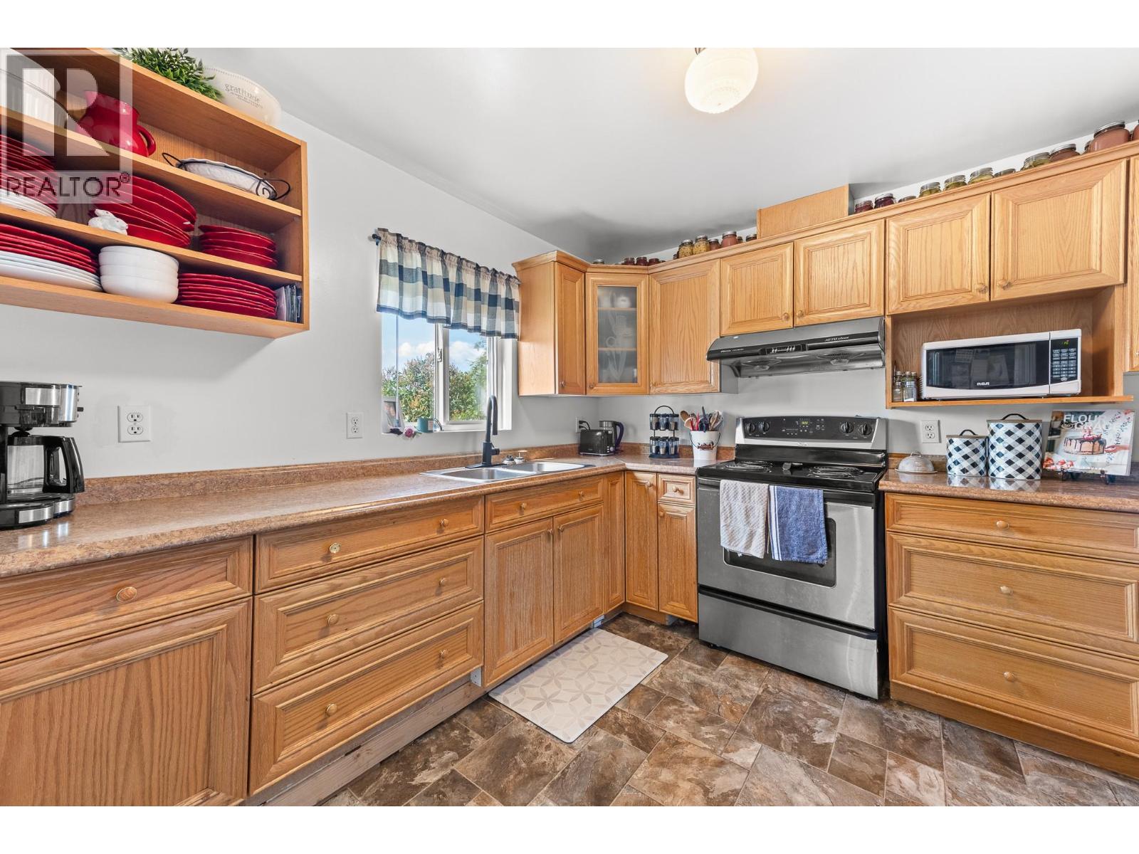 1930 Pine Street, Creston, British Columbia  V0B 1G5 - Photo 10 - 10372465