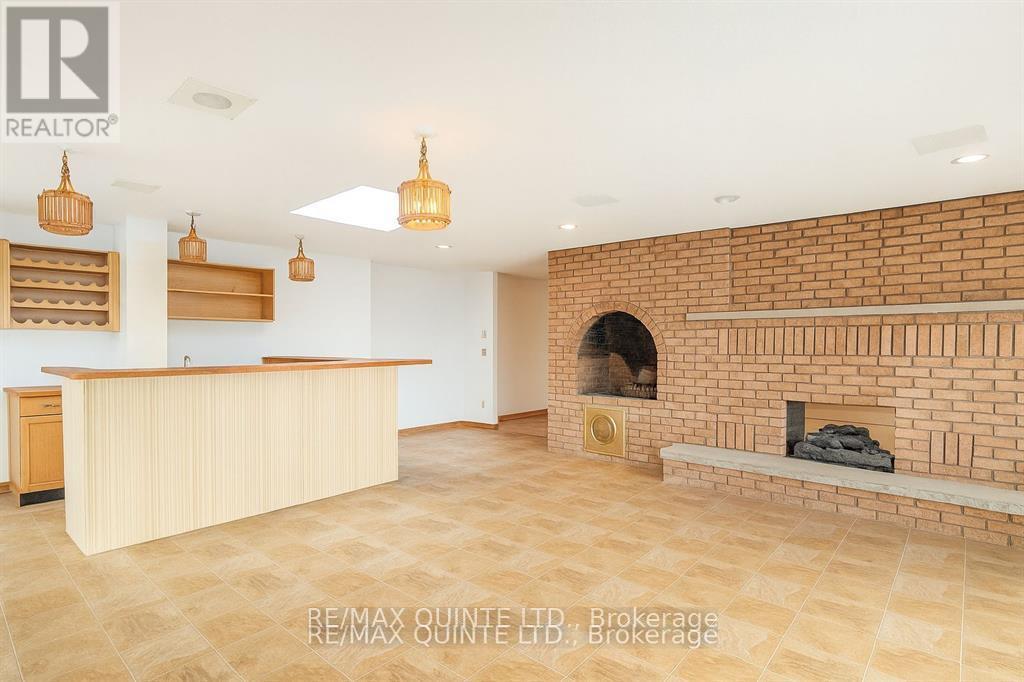 Ph#1 - 141 Dundas Street, Quinte West, Ontario  K8V 3P6 - Photo 7 - X12686956