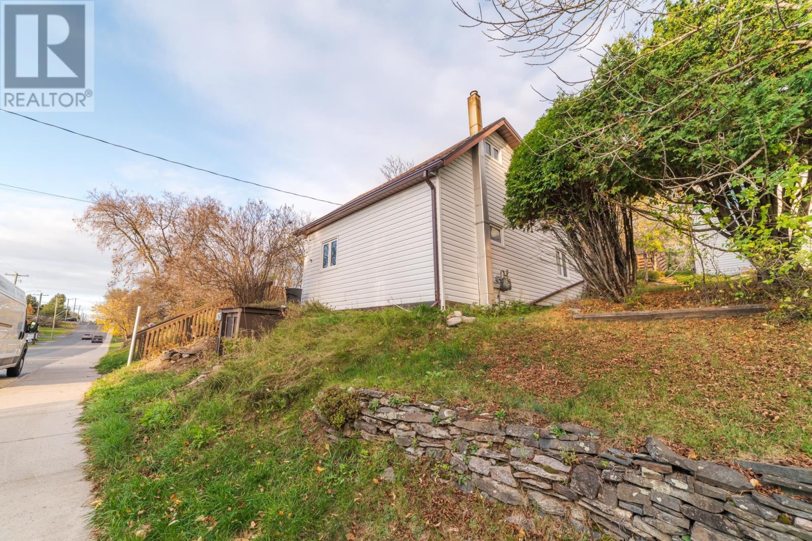 875 & 869 Fourth Avenue South, Kenora, Ontario  P9N 1Z9 - Photo 3 - TB253249