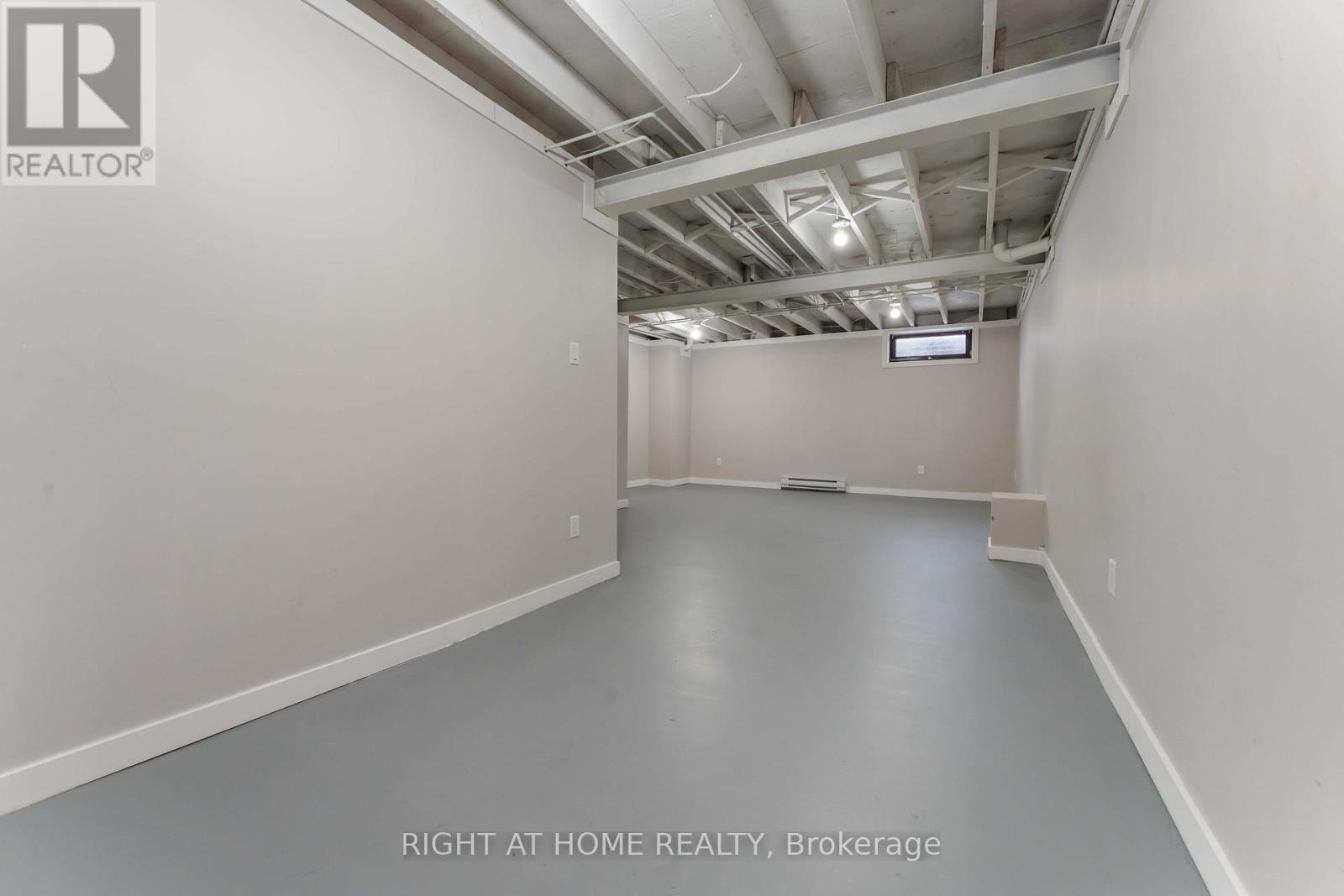 25b Bertona Street, Ottawa, Ontario  K2G 4G7 - Photo 30 - X12686834