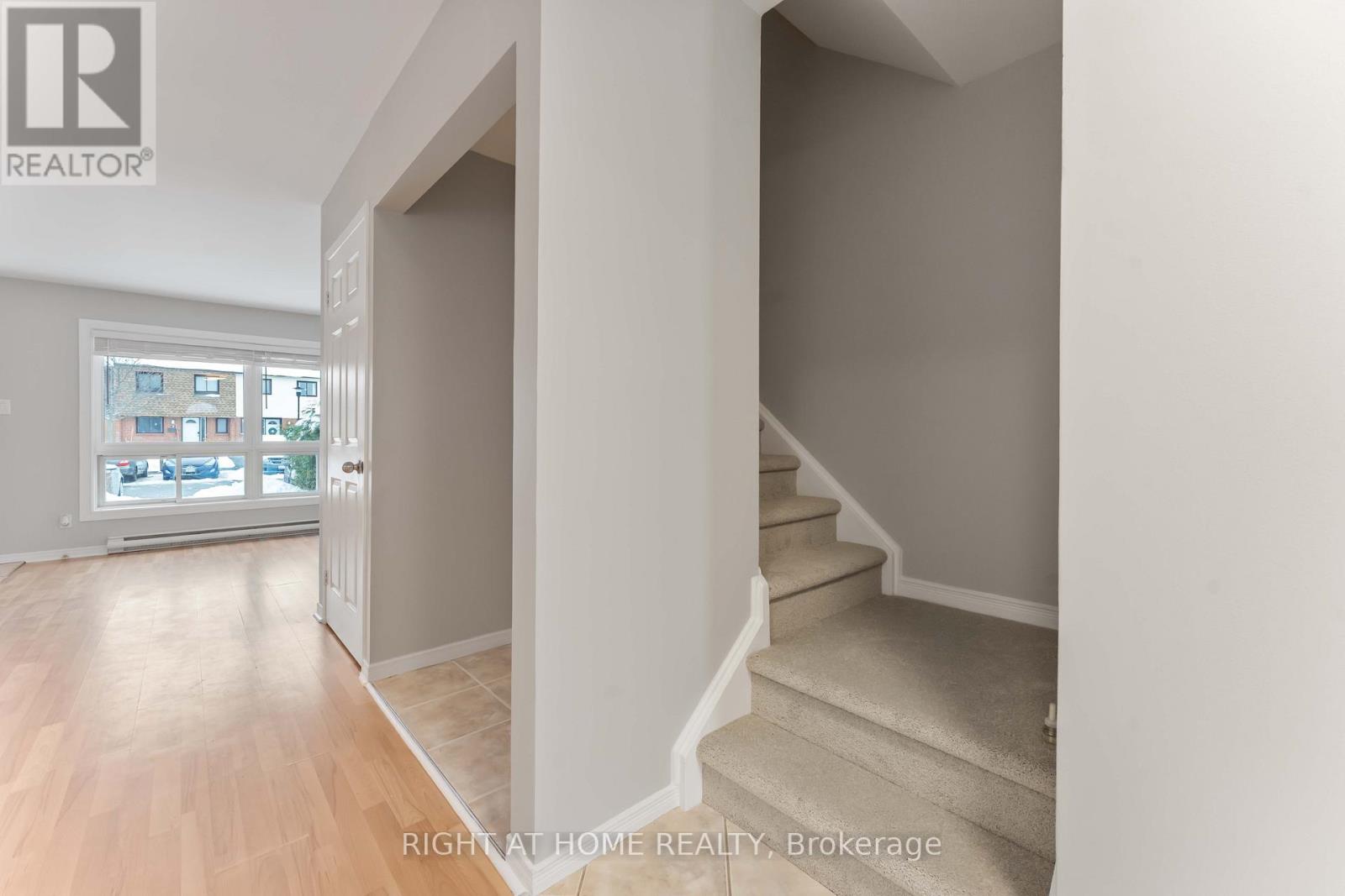 25b Bertona Street, Ottawa, Ontario  K2G 4G7 - Photo 4 - X12686834