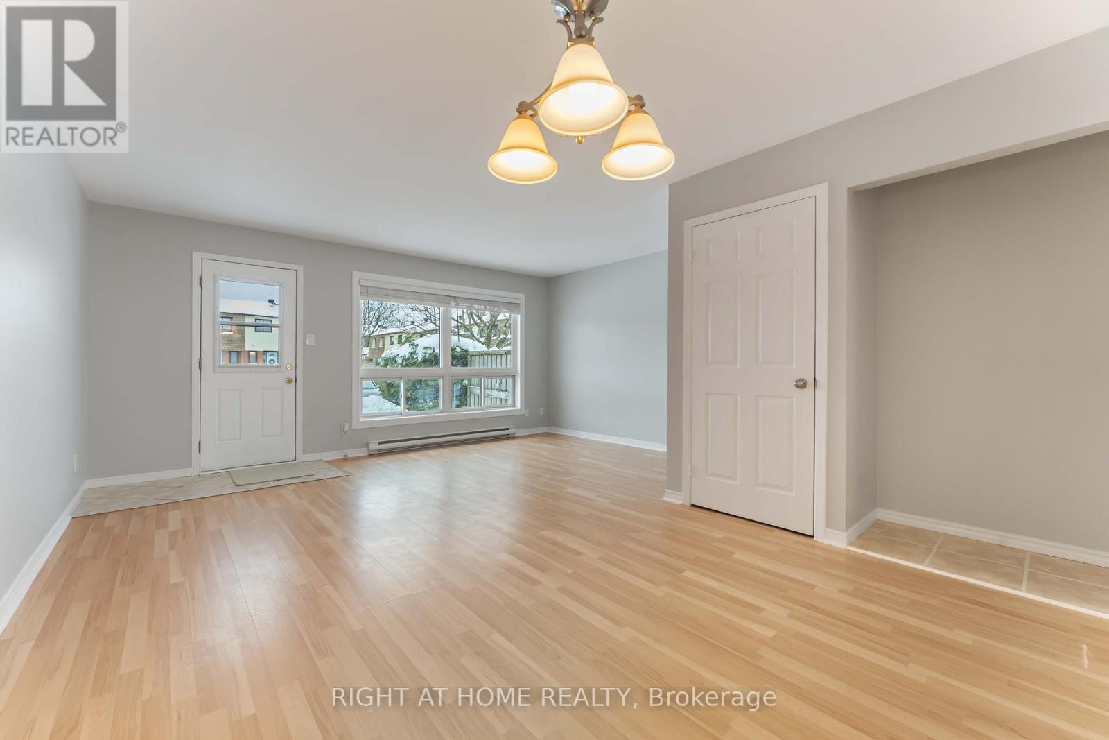 25b Bertona Street, Ottawa, Ontario  K2G 4G7 - Photo 8 - X12686834